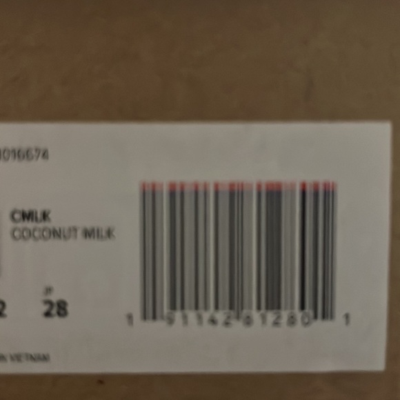 Brand New Ugg sneakers - Picture 7 of 7